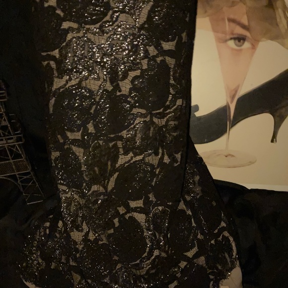 Bob Mackie gown - Picture 13 of 16